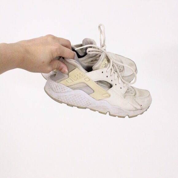 *Nike Air Huarache Sneakers Light Bone and Cream - Picture 2 of 8